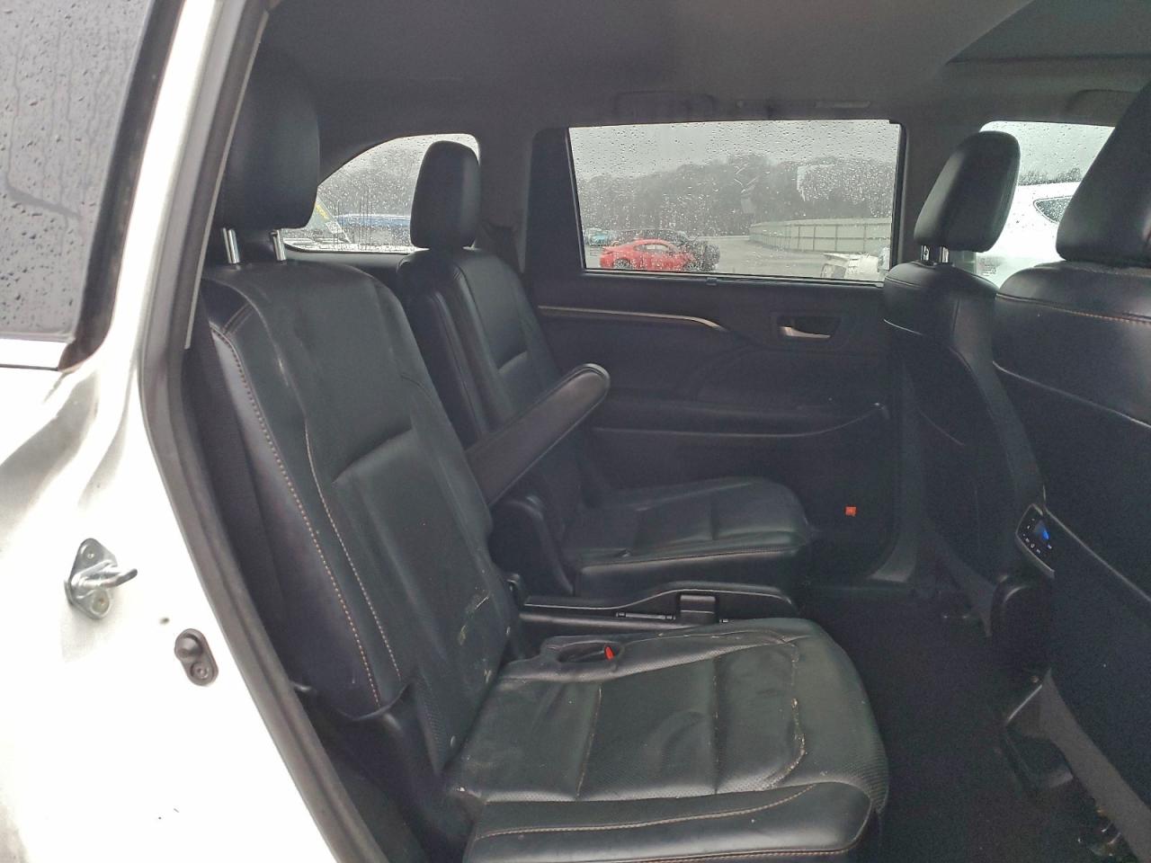 Toyota Highlander Limited Image 3