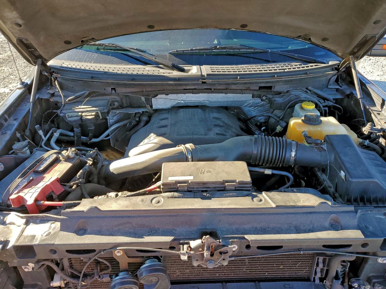 Ford F-150 Supercrew Image 5