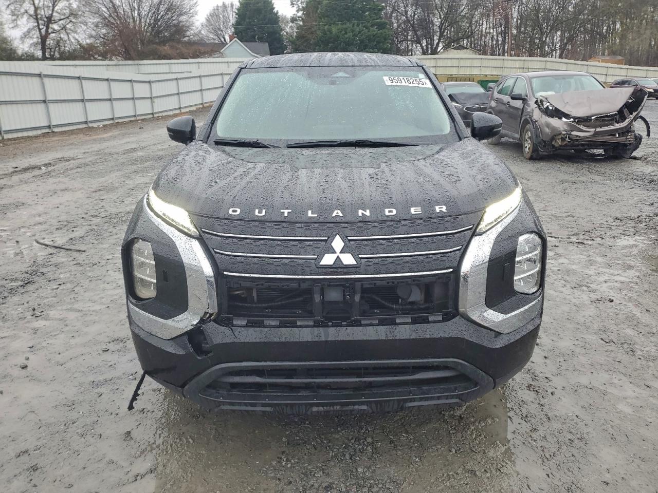 Mitsubishi Outlander Es Image 10