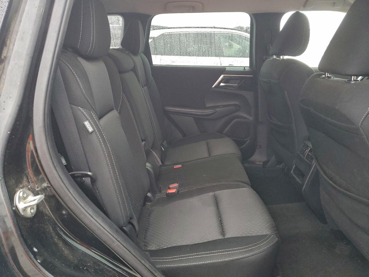 Mitsubishi Outlander Es Image 11