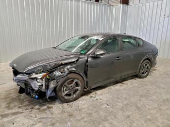  Salvage Kia K4 Lx