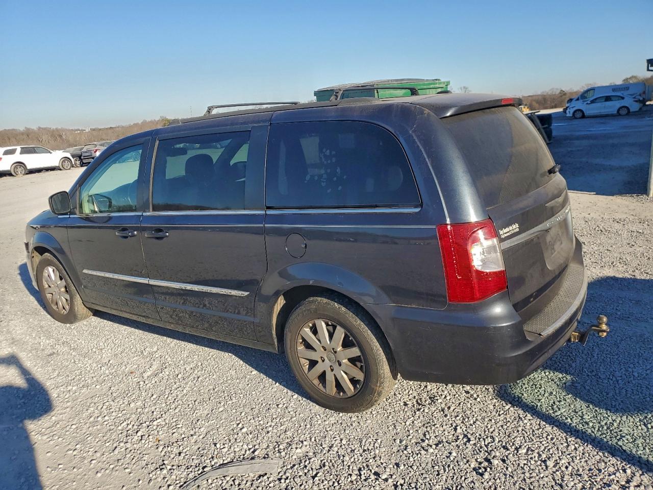 Chrysler Minivan Touring Image 7