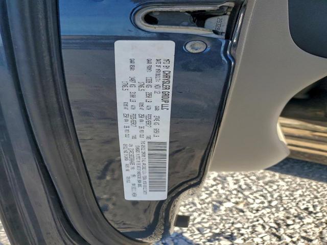 Chrysler Minivan Touring Image 11