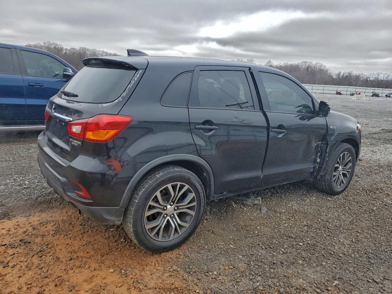 Mitsubishi Outlander Es Image 11