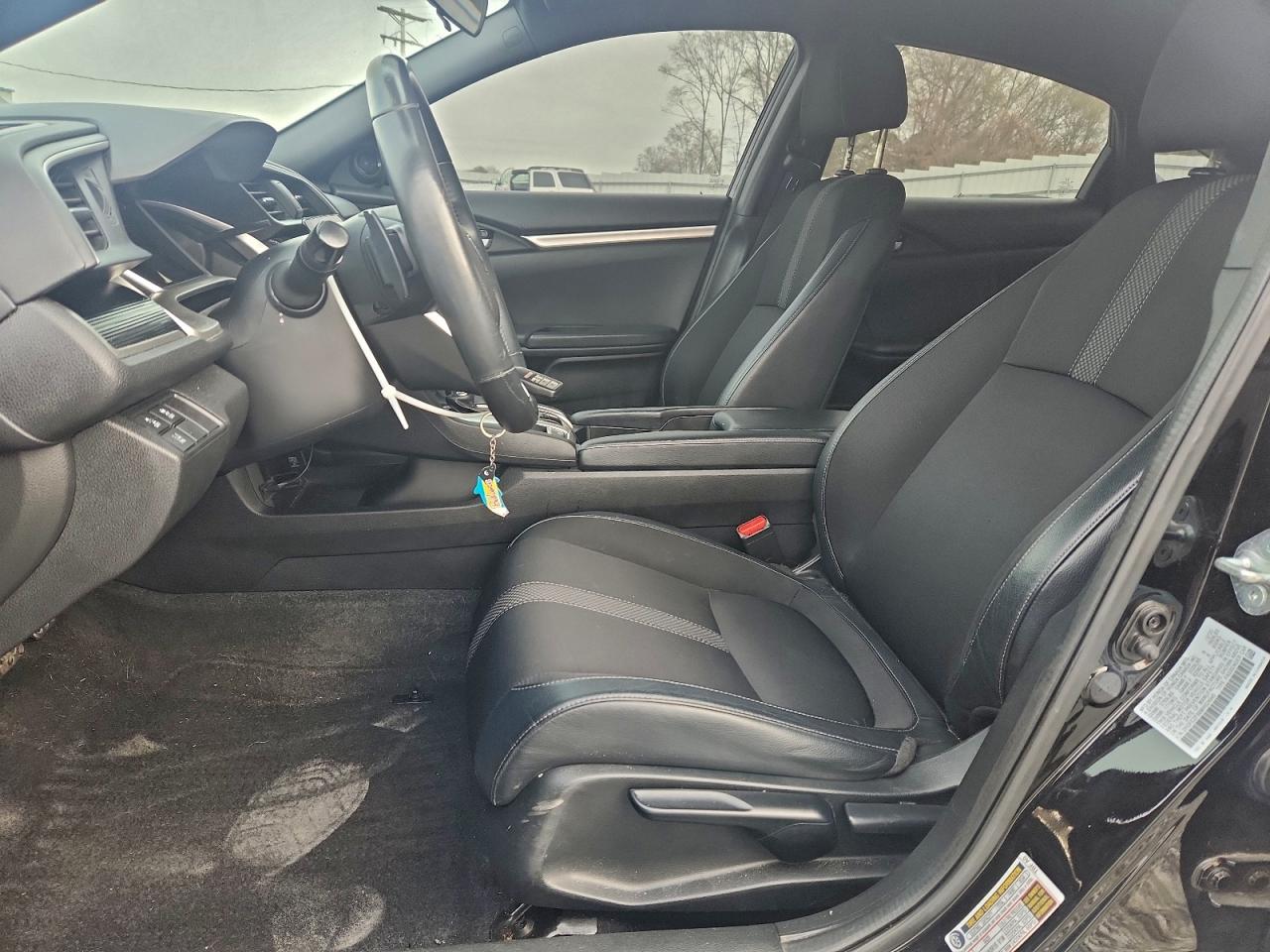 Honda Civic Sport Image 2