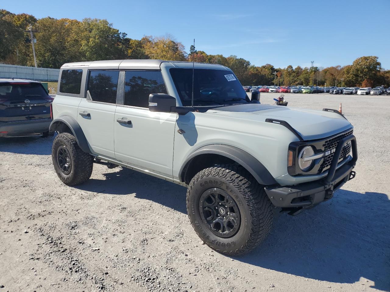 Ford Bronco Base Image 9