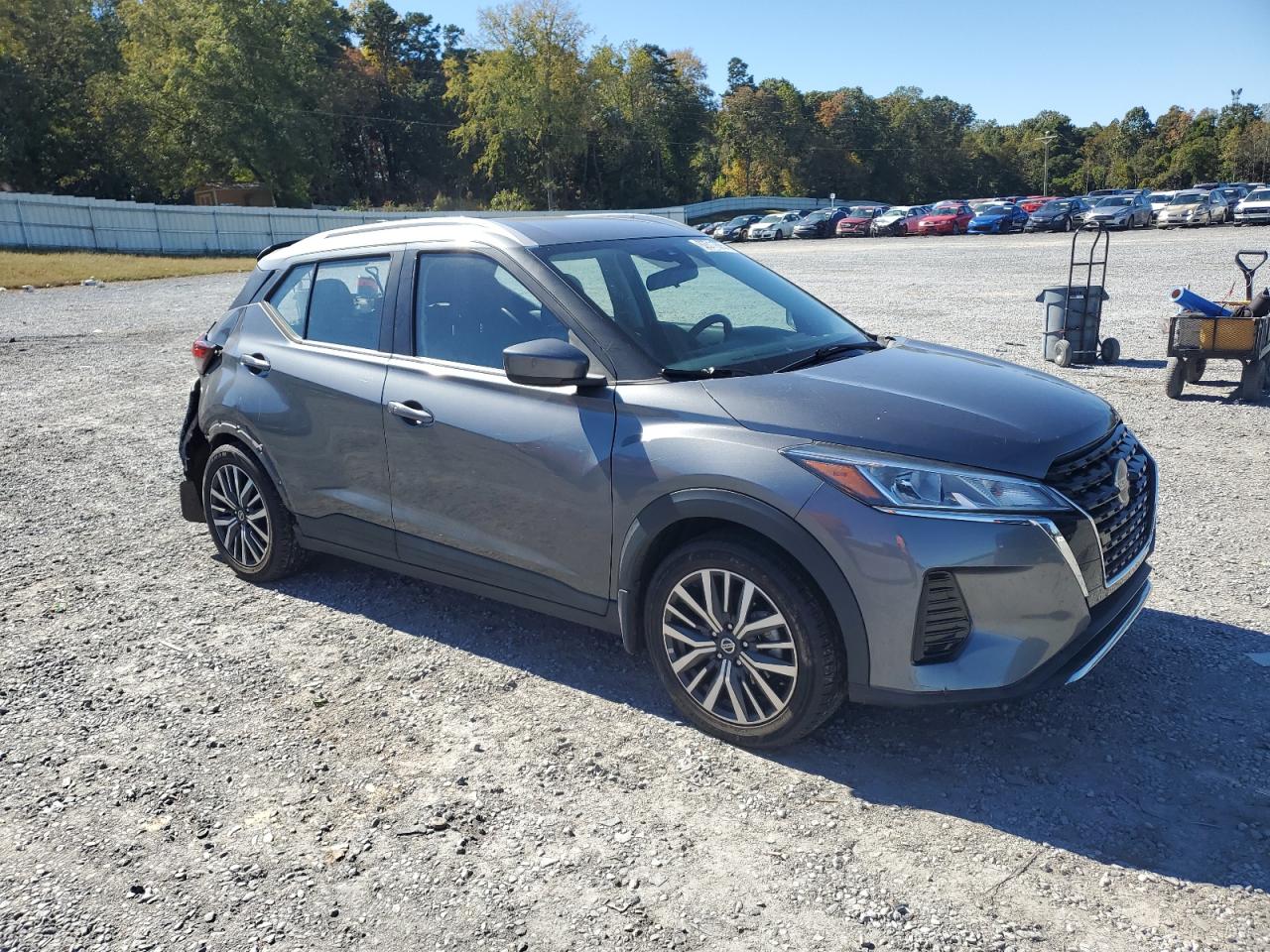 Nissan Kicks Sv Image 3