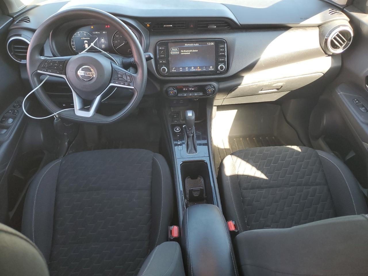 Nissan Kicks Sv Image 5