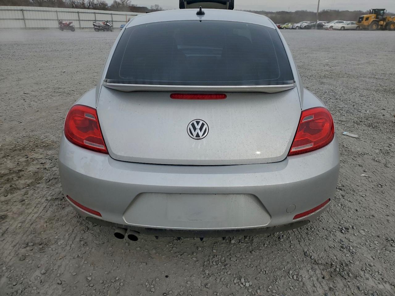 Volkswagen Beetle 1.8t Image 9