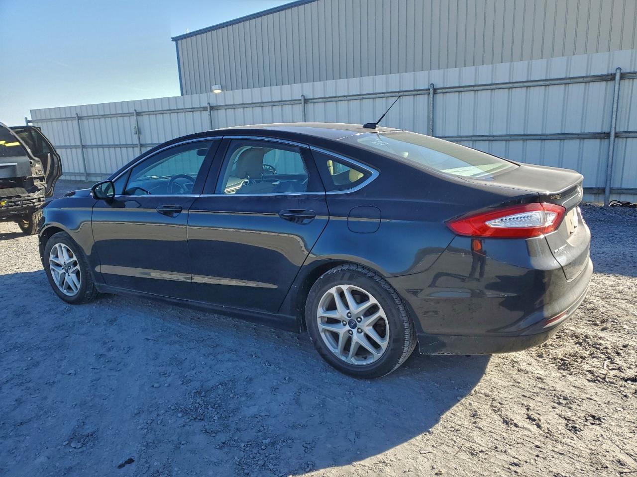 Ford Fusion Se Image 6