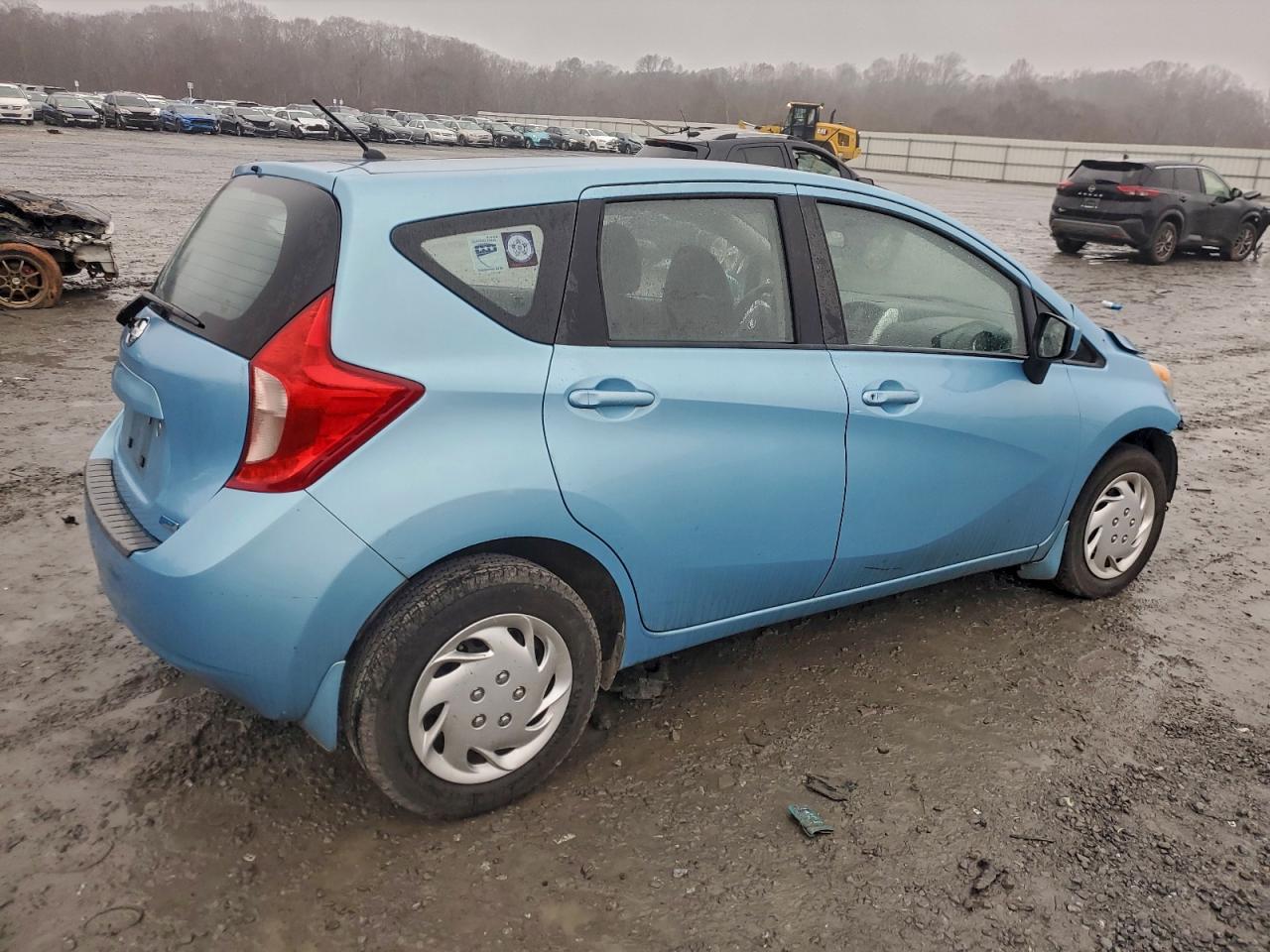 Nissan Versa S Image 11