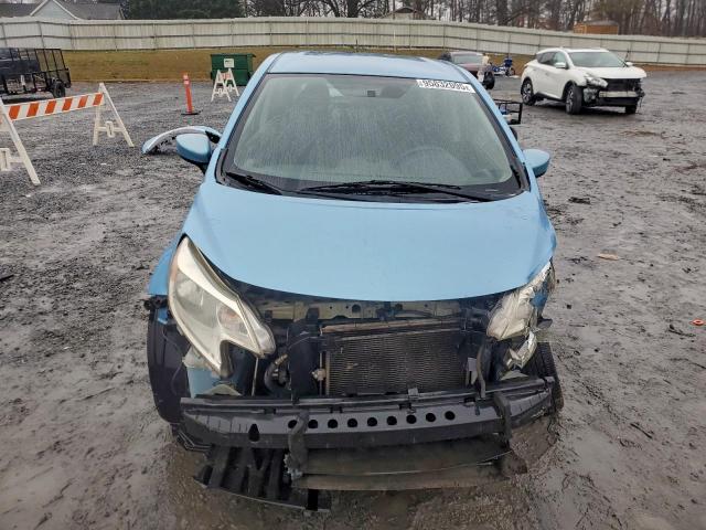 Nissan Versa S Image 3