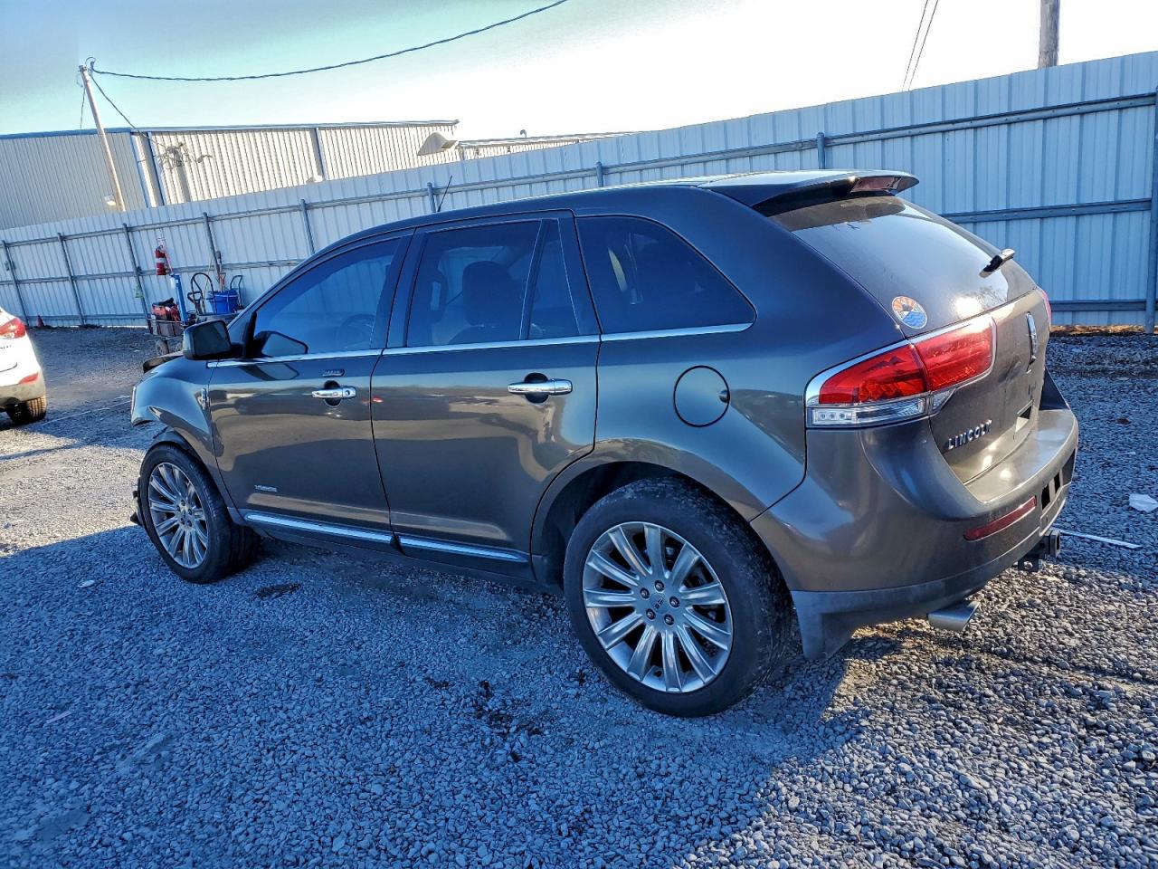 Lincoln MKX Image 12