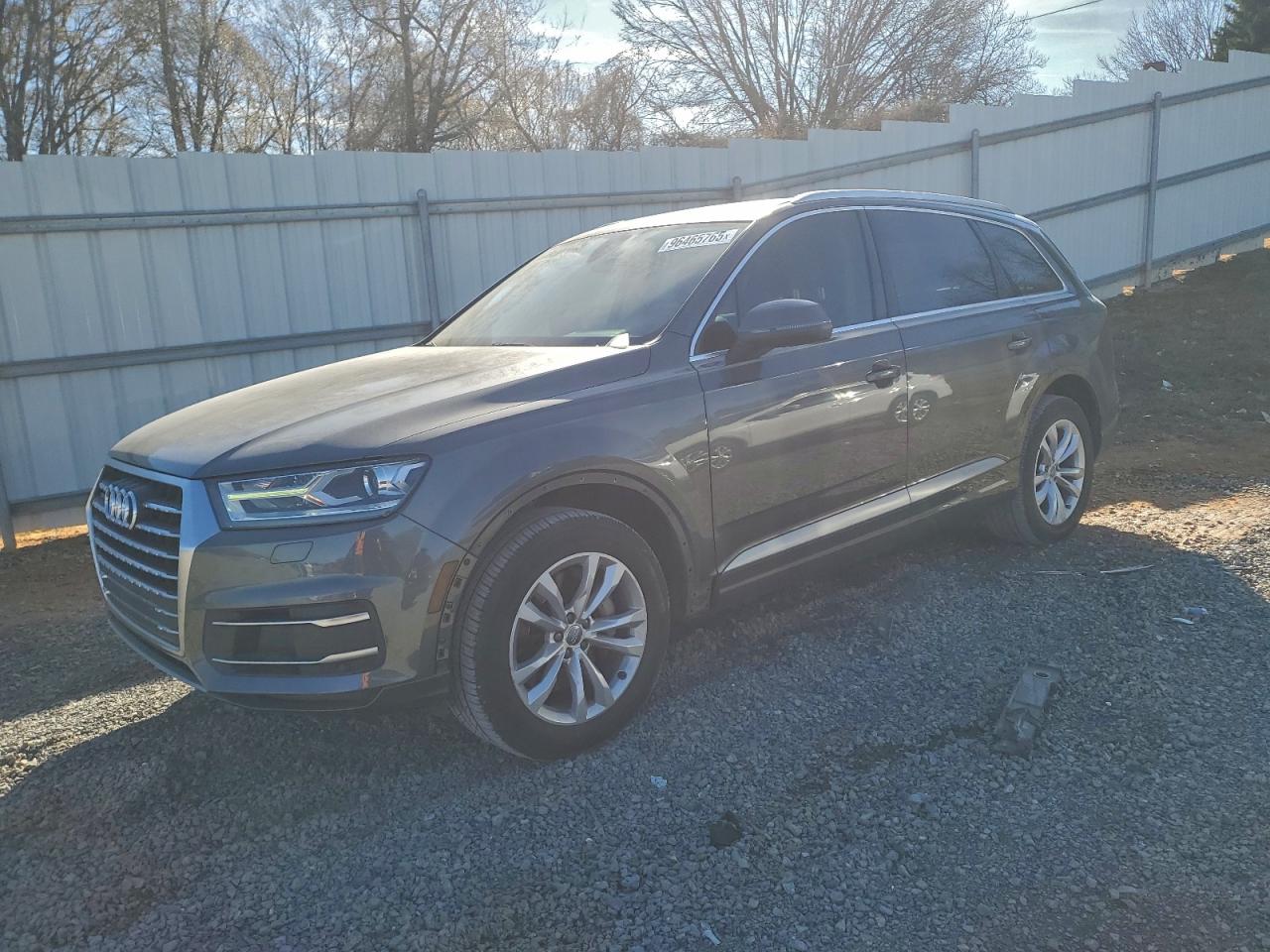 Audi Q7 Premium Image 1