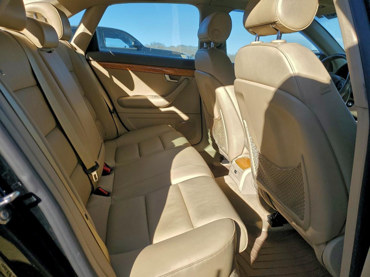 Audi A4 2.0t Quattro Image 2