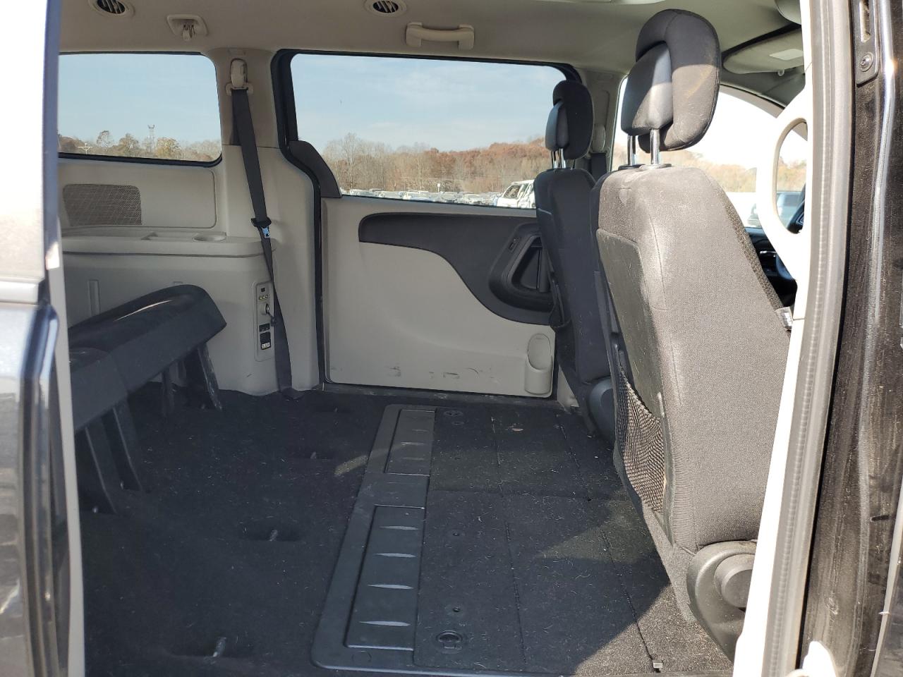 Dodge Caravan Se Image 9