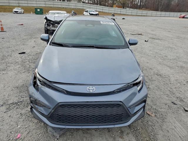 Toyota Corolla Xse Image 7