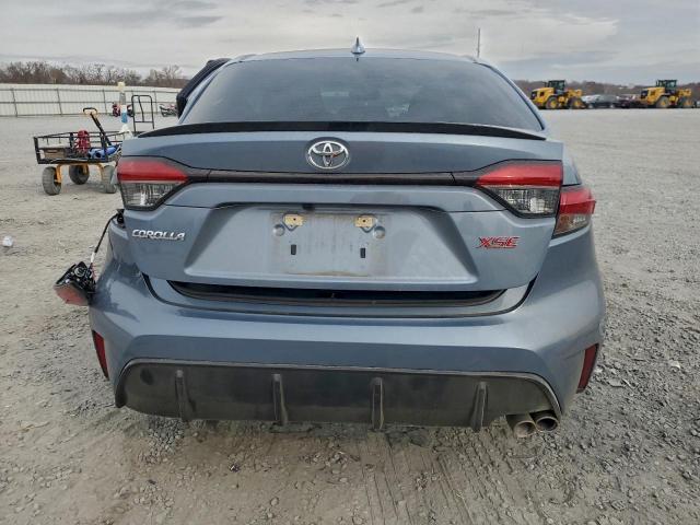 Toyota Corolla Xse Image 9