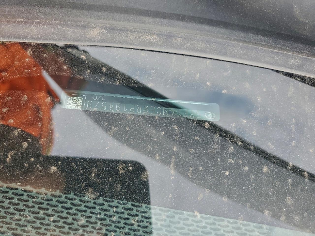 Toyota Corolla Xse Image 2