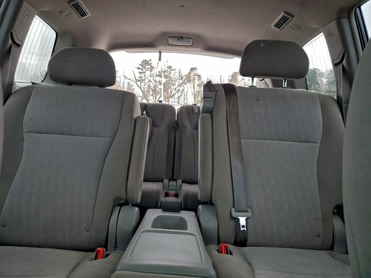 Toyota Highlander Base Image 5