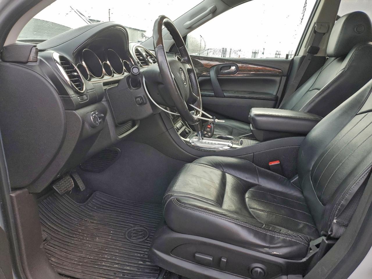Buick Enclave Image 12
