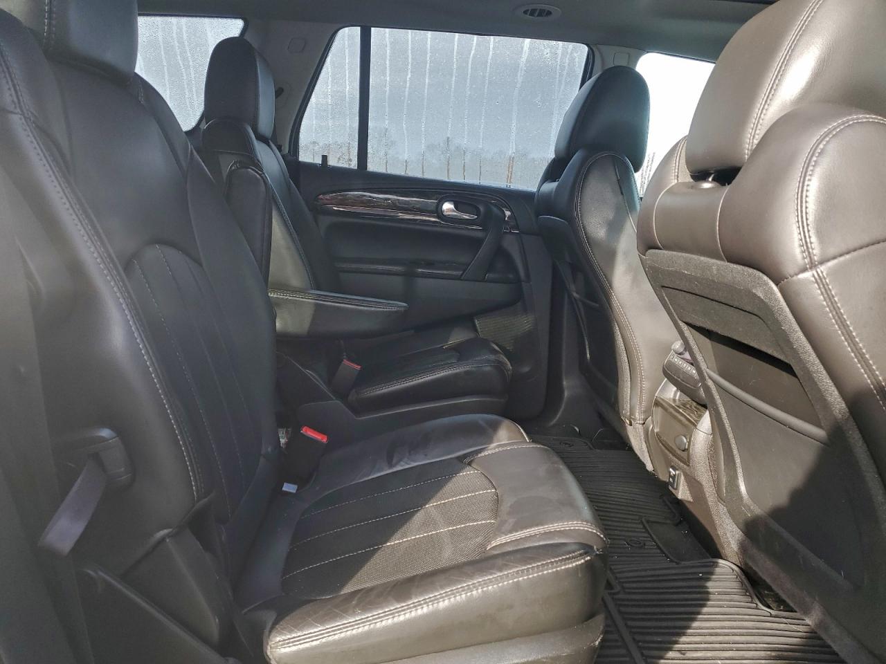 Buick Enclave Image 11