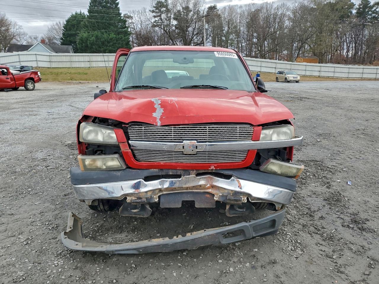 Chevrolet Silverado C1500 Image 8