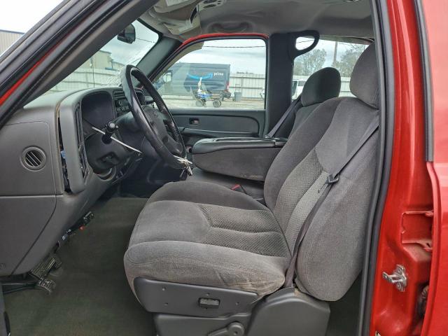 Chevrolet Silverado C1500 Image 2