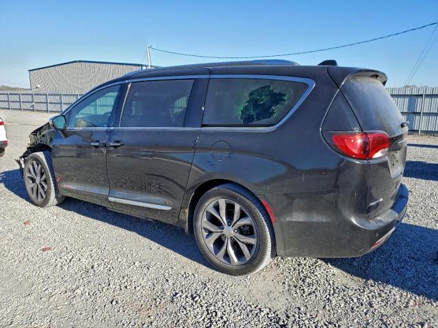 Chrysler Pacifica Limited Image 6