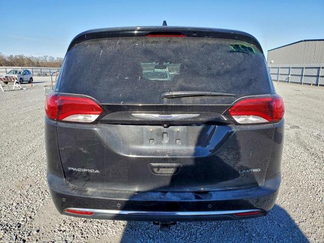 Chrysler Pacifica Limited Image 7