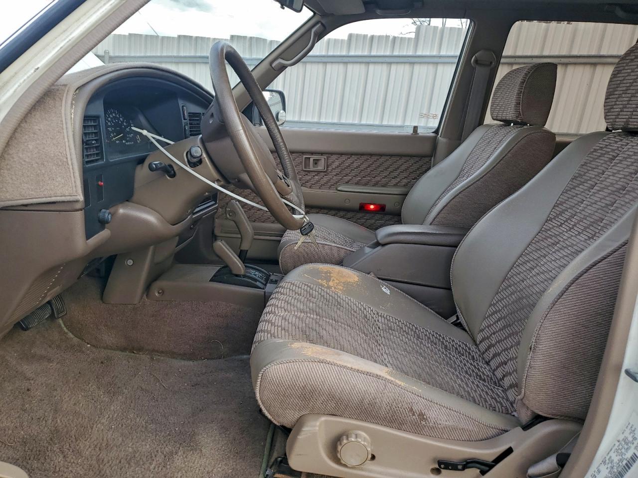 Toyota 4Runner Vn39 Sr5 Image 10