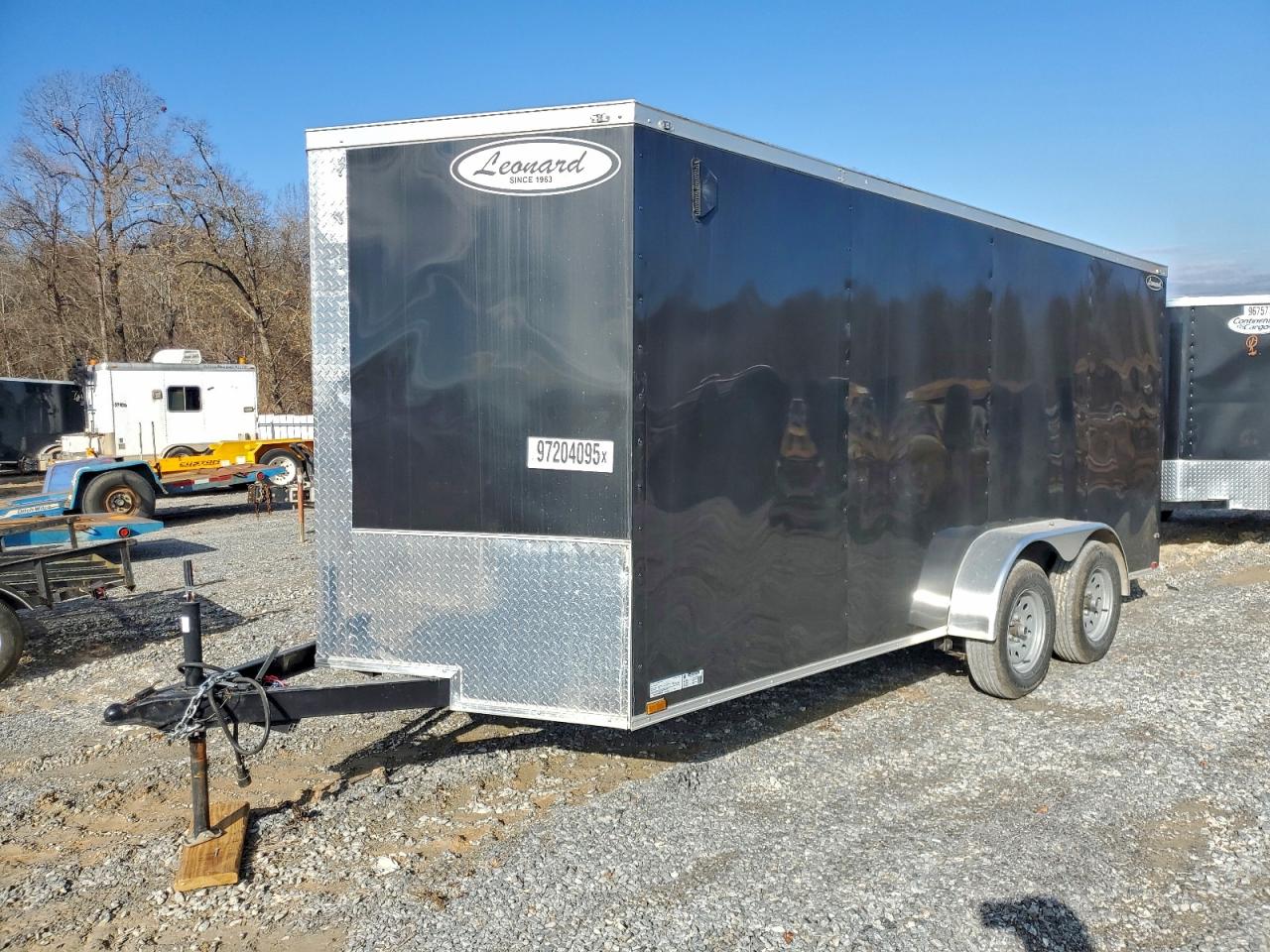 Qula 16  Enclos Image 5