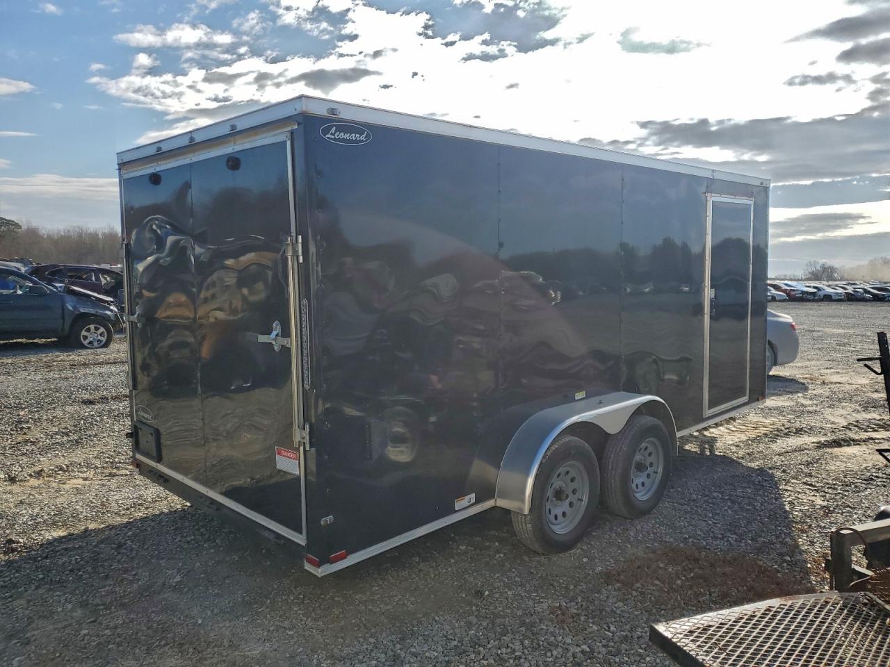 Qula 16  Enclos Image 7