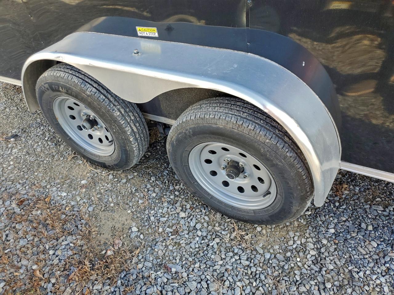 Qula 16  Enclos Image 2