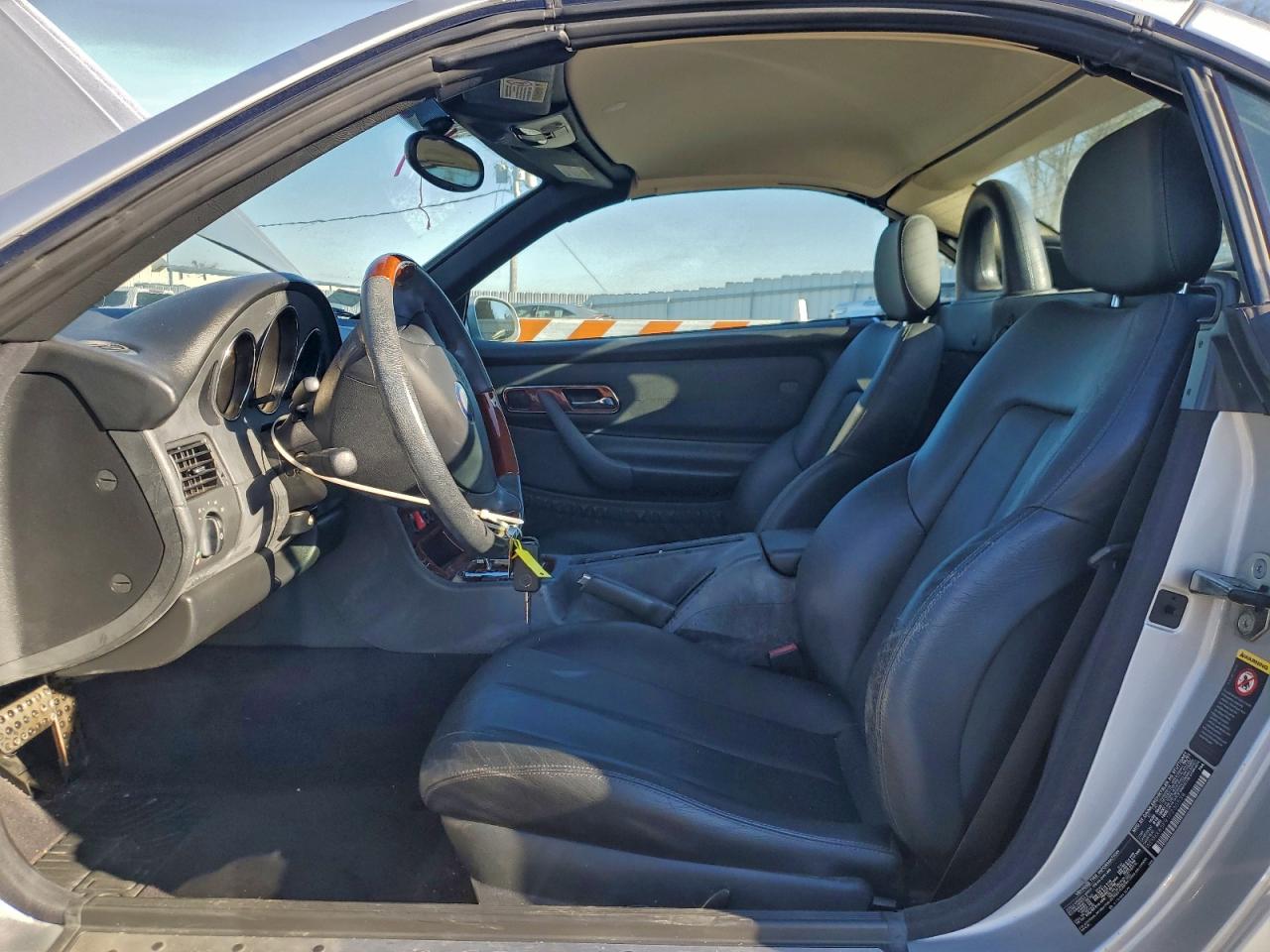 Mercedes-Benz Slk-class 320 Image 3