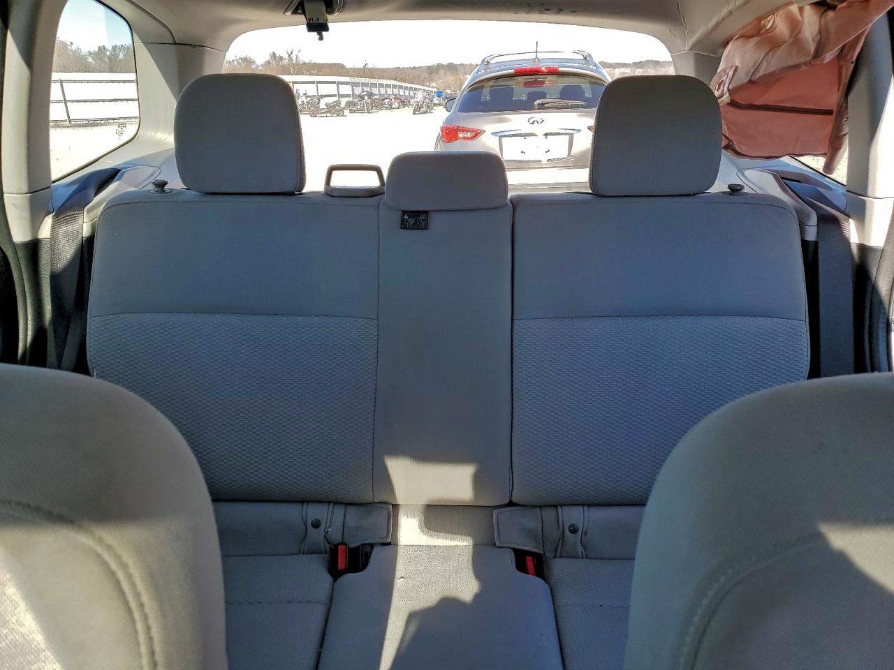 Subaru Forester 2.5i Image 8