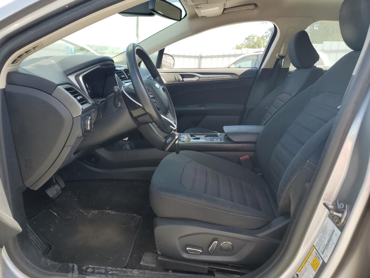 Ford Fusion Se Image 11