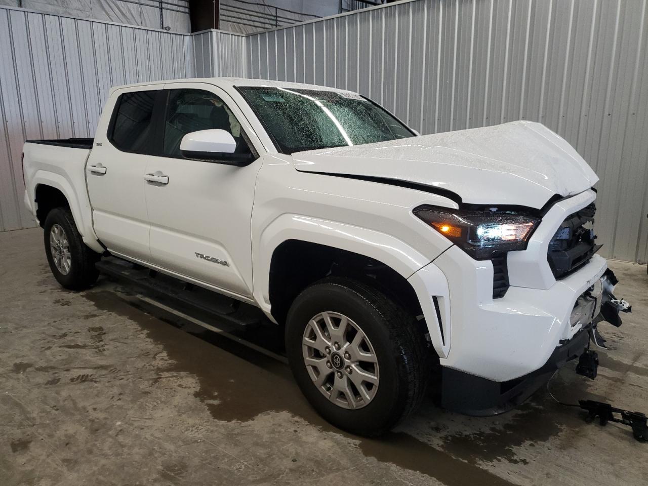 Toyota Tacoma Double Cab Image 2