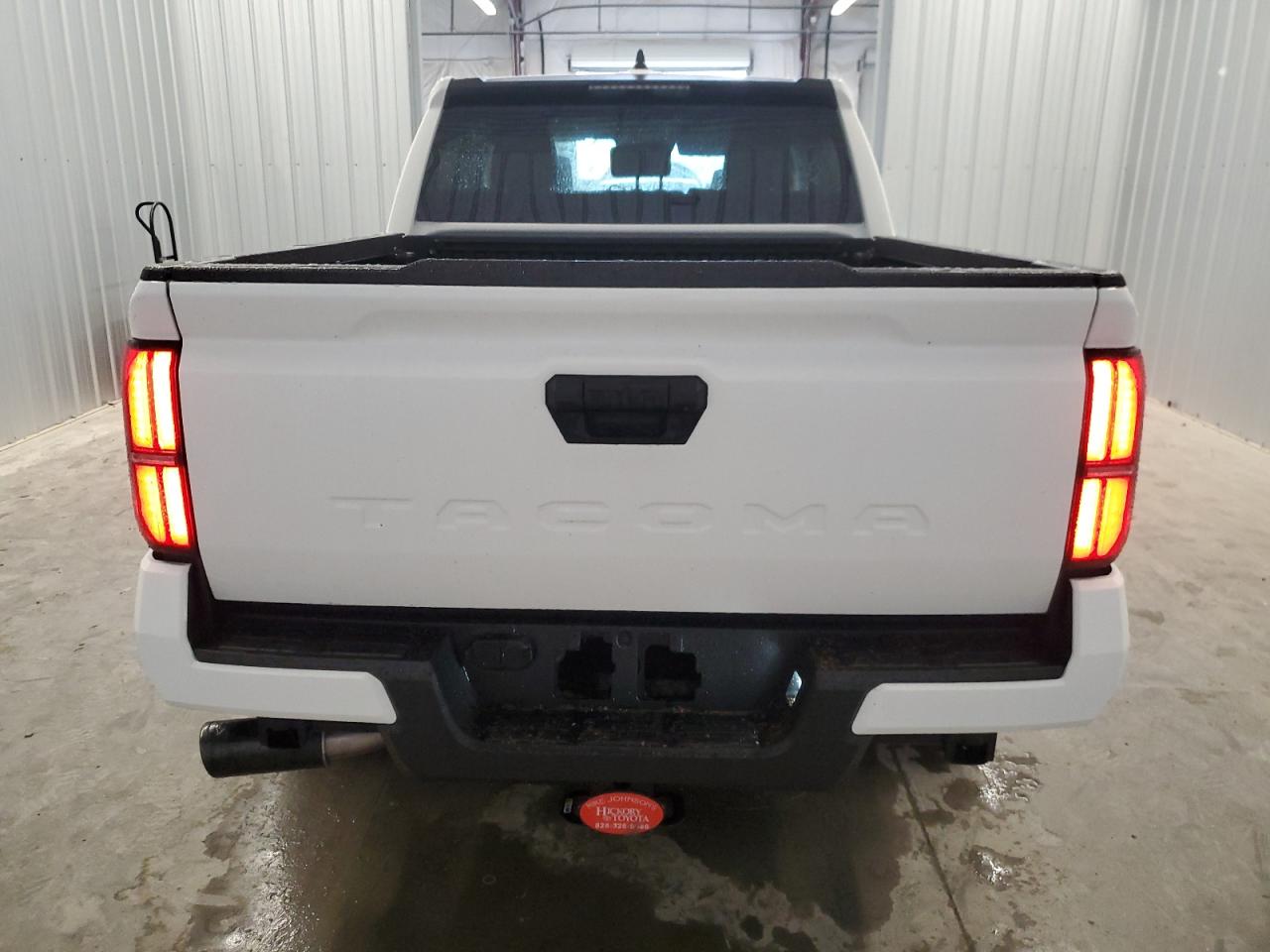 Toyota Tacoma Double Cab Image 11