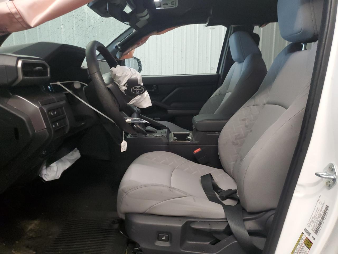 Toyota Tacoma Double Cab Image 6