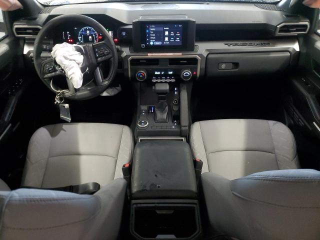 Toyota Tacoma Double Cab Image 3