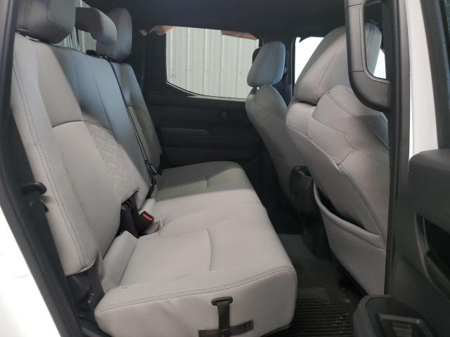 Toyota Tacoma Double Cab Image 12