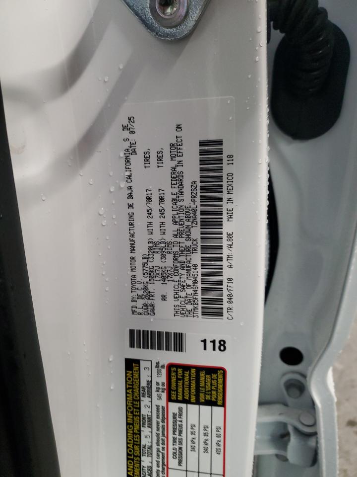 Toyota Tacoma Double Cab Image 10