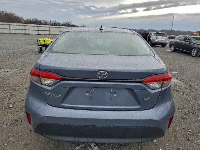 Toyota Corolla Le Image 10