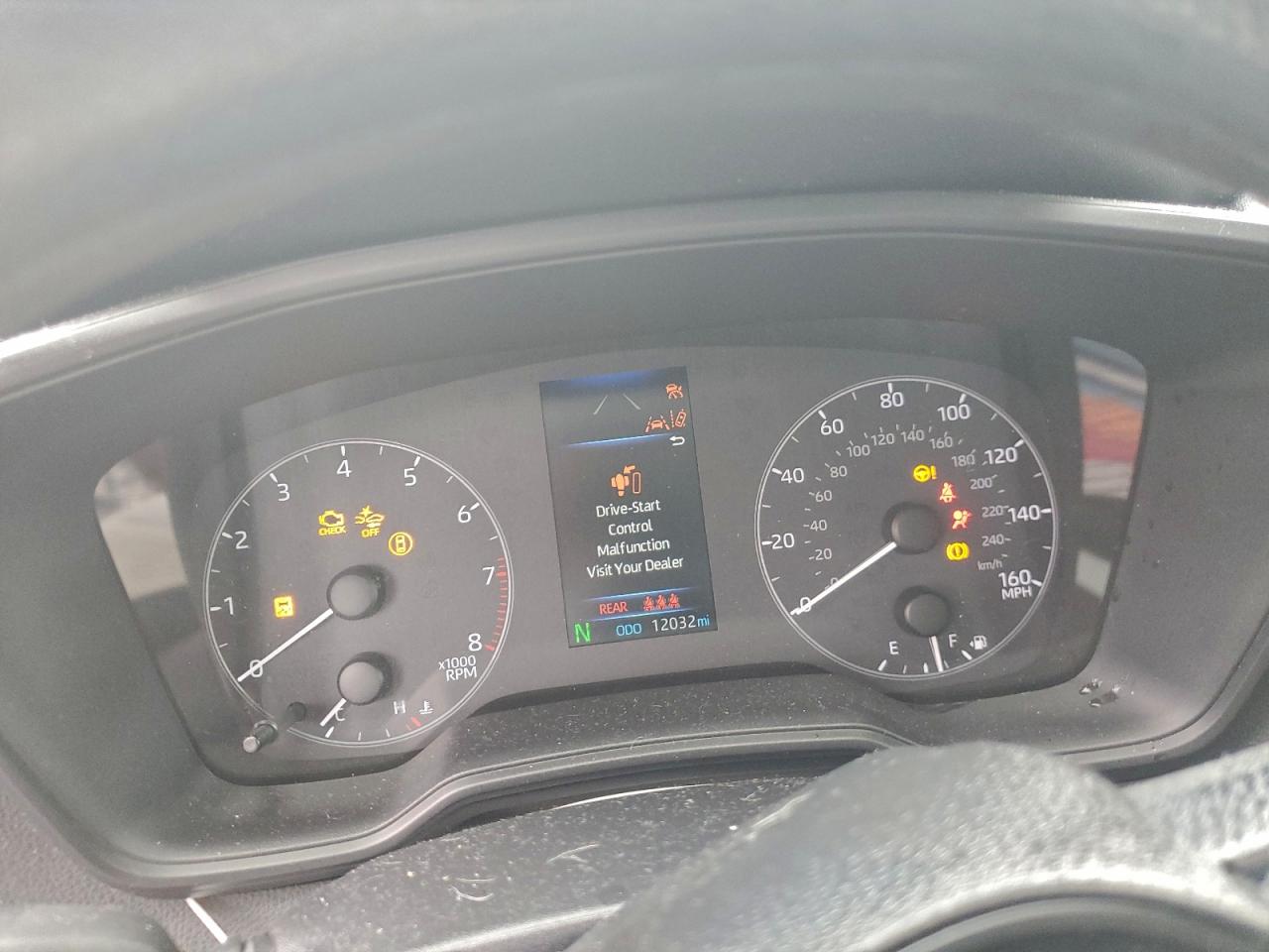 Toyota Corolla Le Image 9