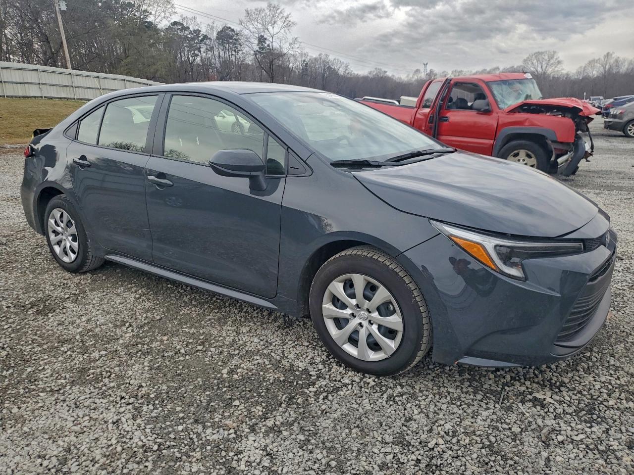 Toyota Corolla Le Image 4