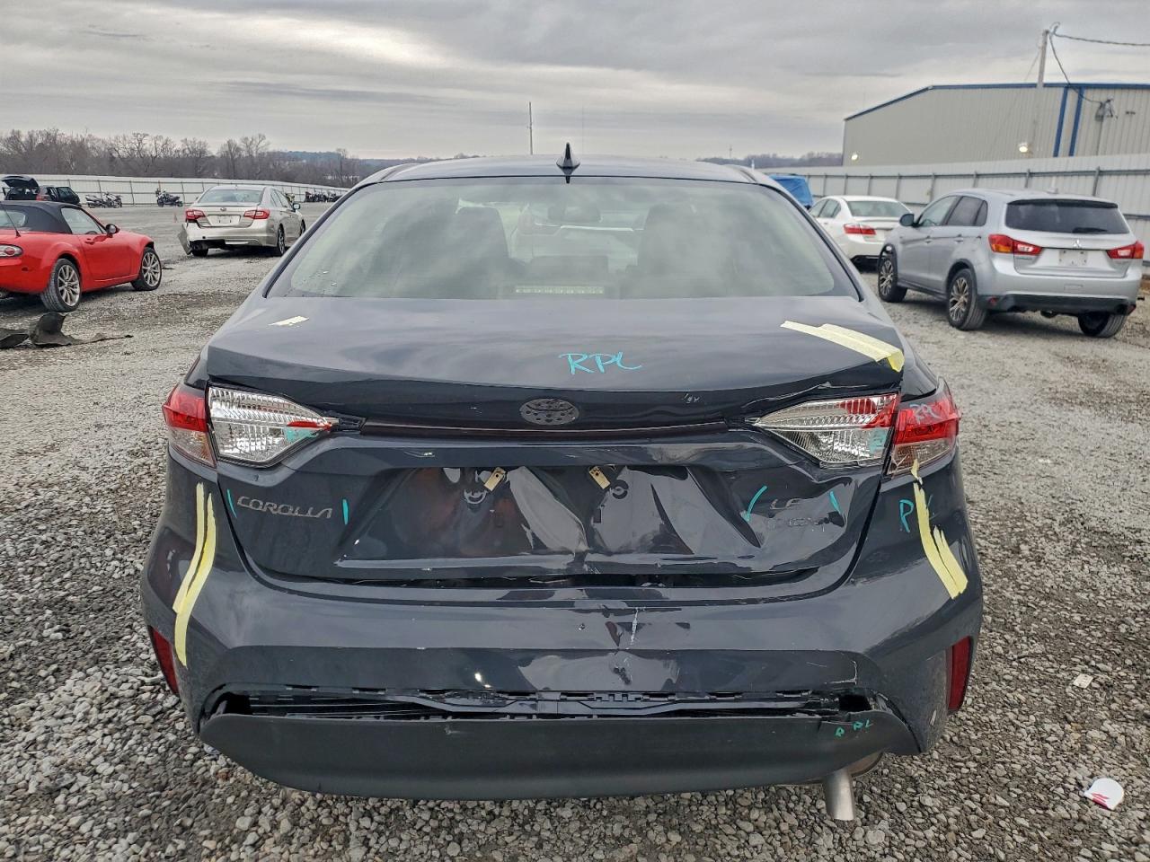 Toyota Corolla Le Image 3