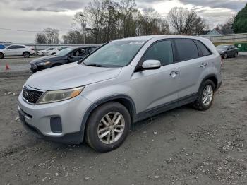  Salvage Kia Sorento
