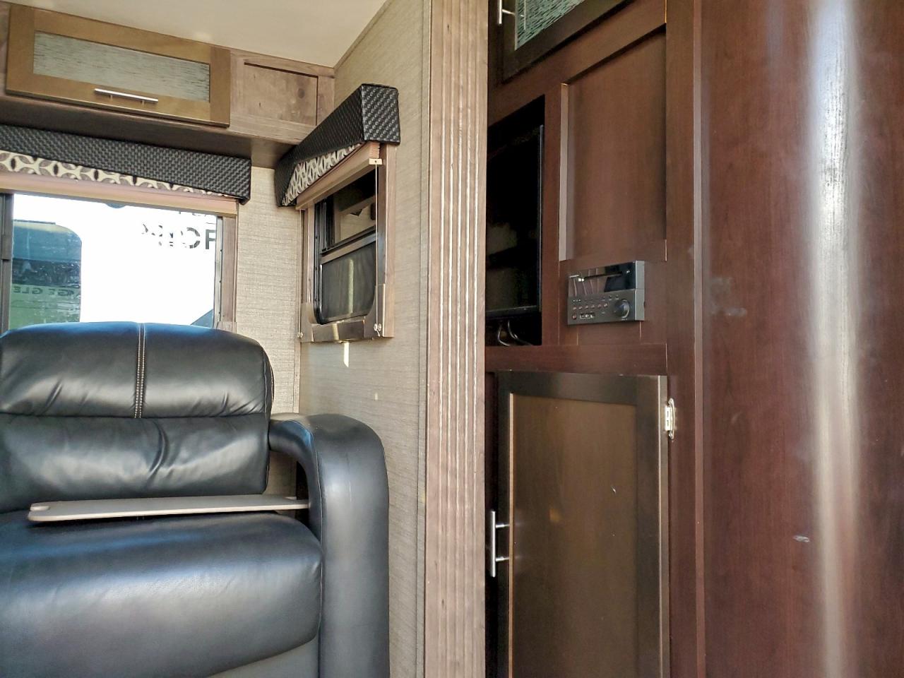 Dutchman Kodiac Image 2