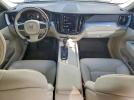 Volvo XC60 T5 Momentum Image 2